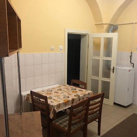 Old Town Flat Mukacheve Ngoại thất bức ảnh
